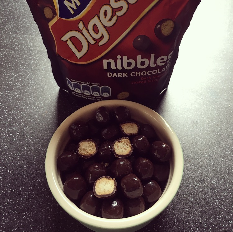 McVitie's Digestives Nibbles Dark Chocolate
