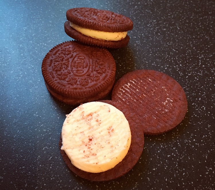 Red Velvet Oreo Biscuits