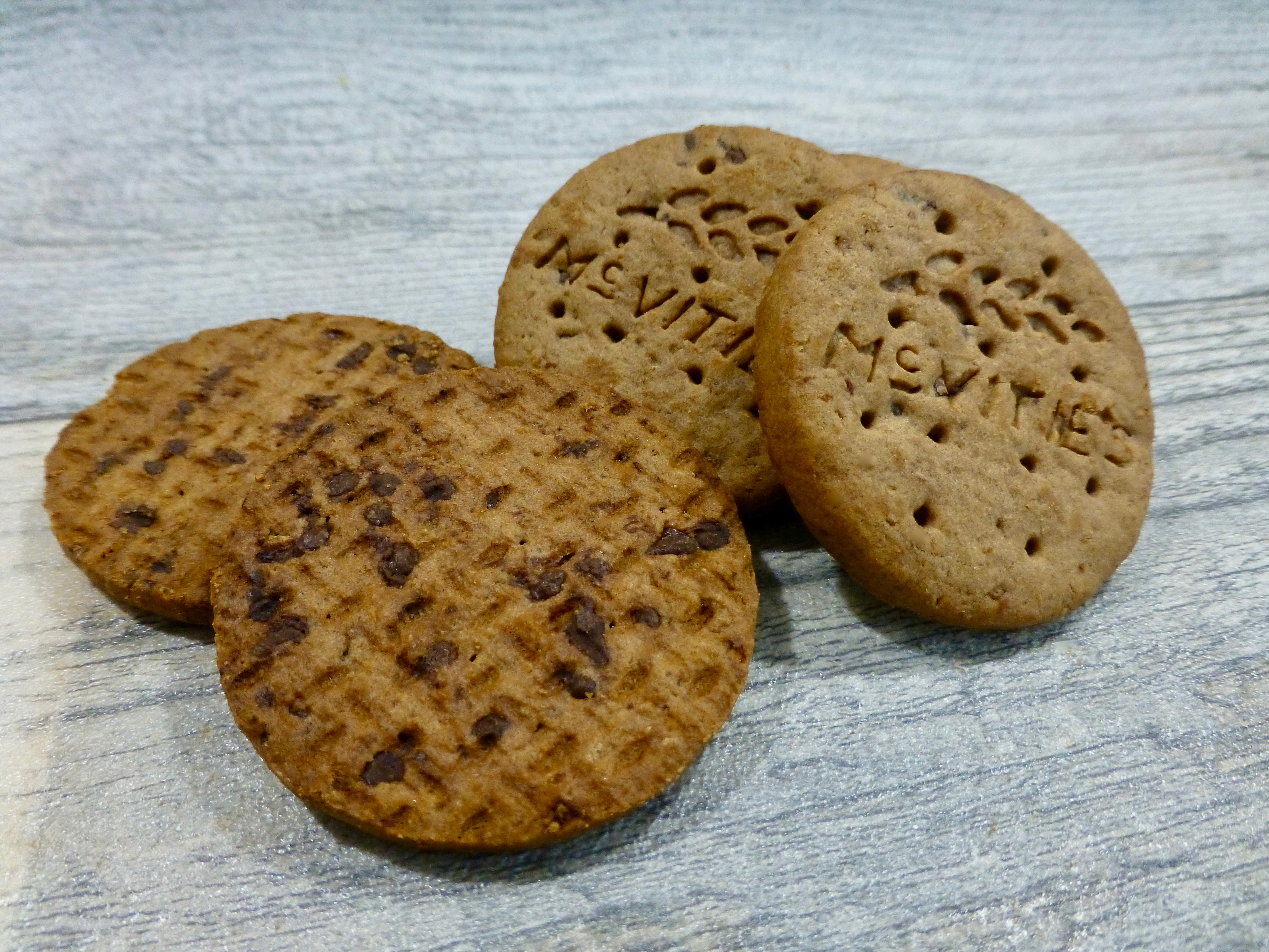 McVitie's Digestives Twists Chocolate Chips and Caramel Bits