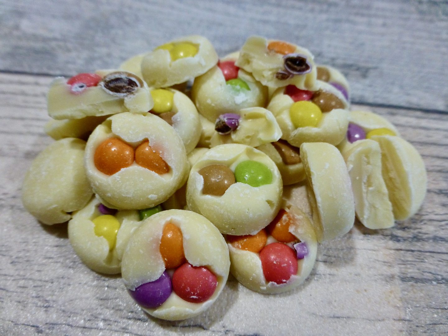 White Chocolate Smarties Buttons